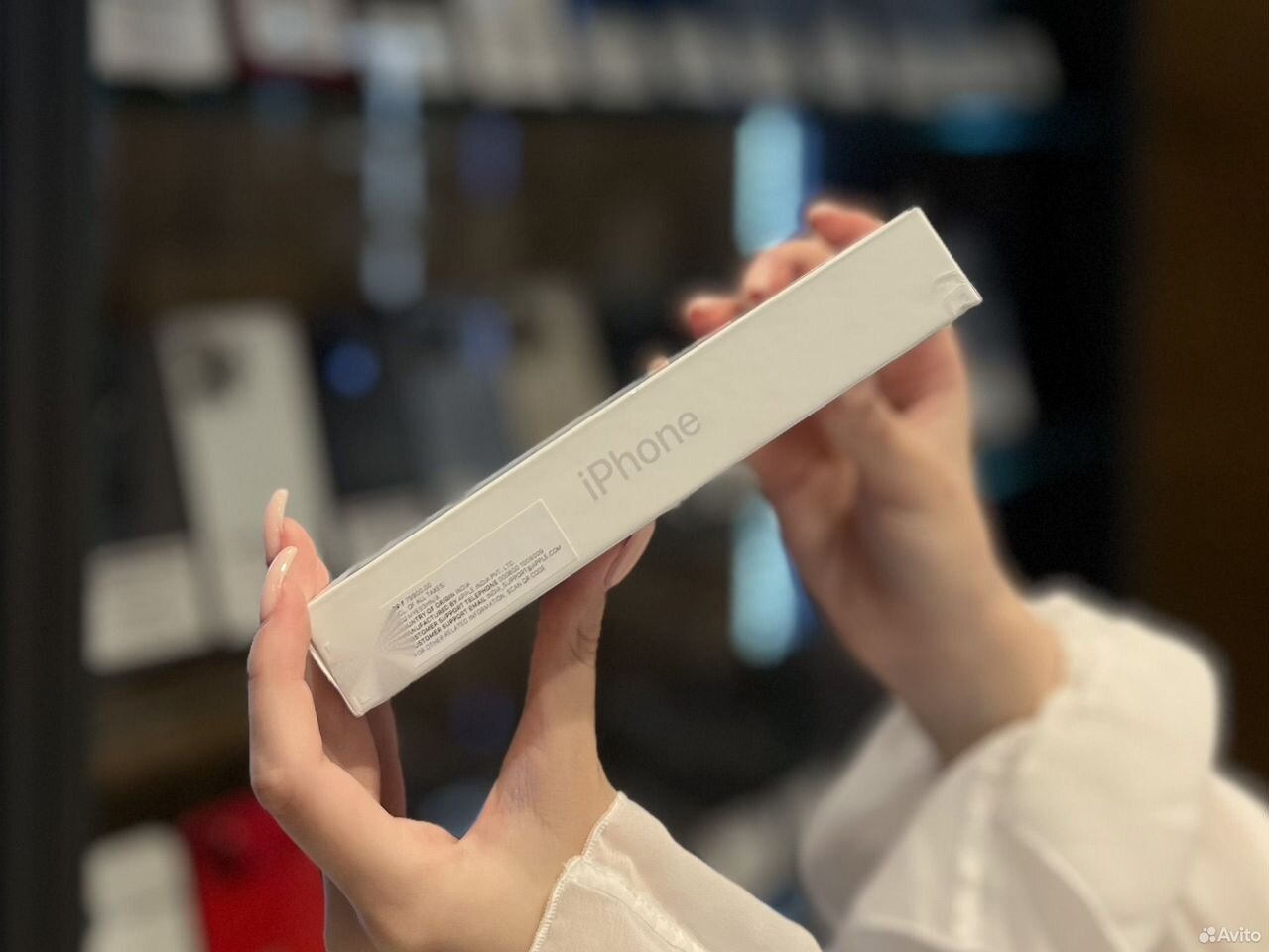 iPhone 16, 256 ГБ, SIM + eSIM