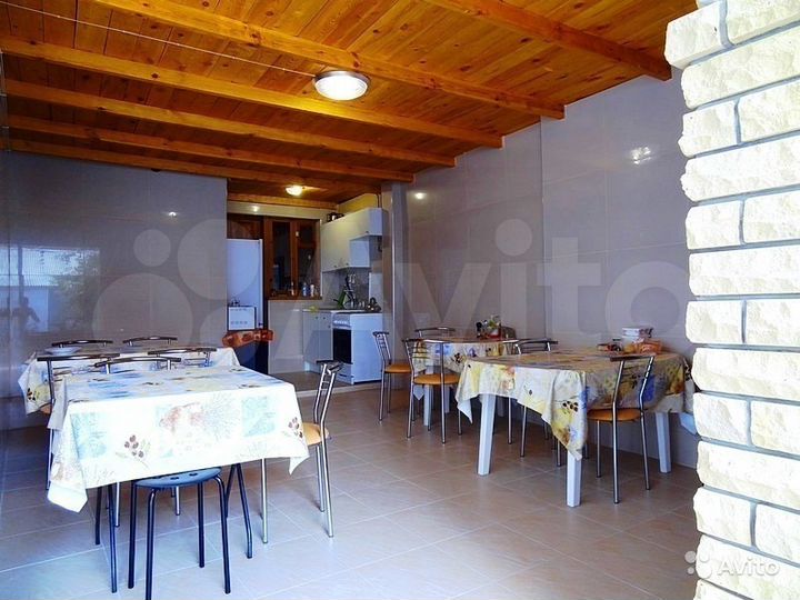 Гостиница, 1300 м²