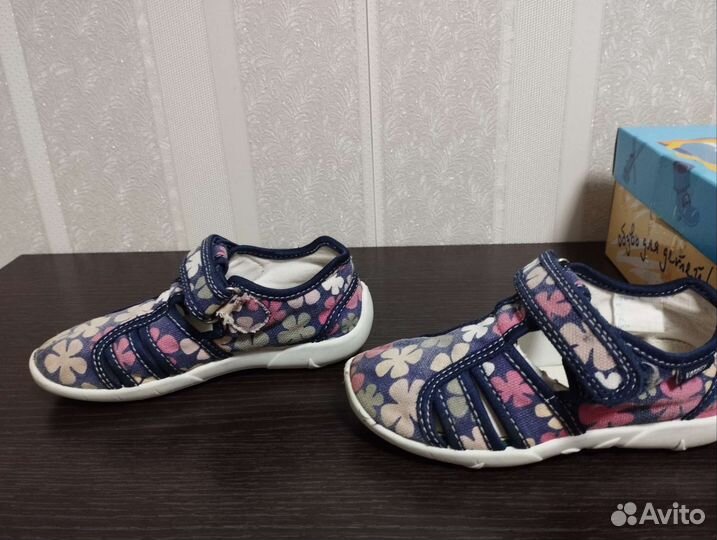 Сандали летние для девочки б/у размер 26
