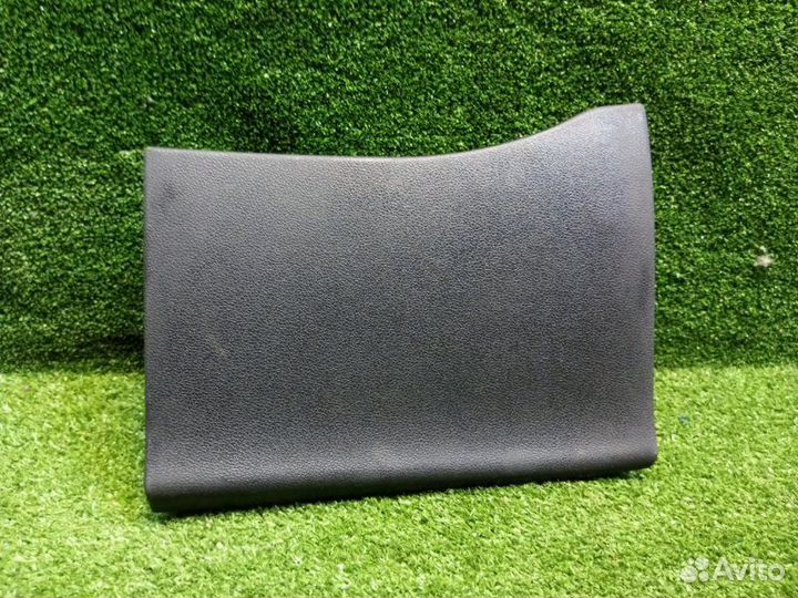 Накладка декоративная передняя левая Peugeot 308