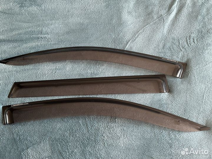 Оригинальные ветровики toyota corolla fielder