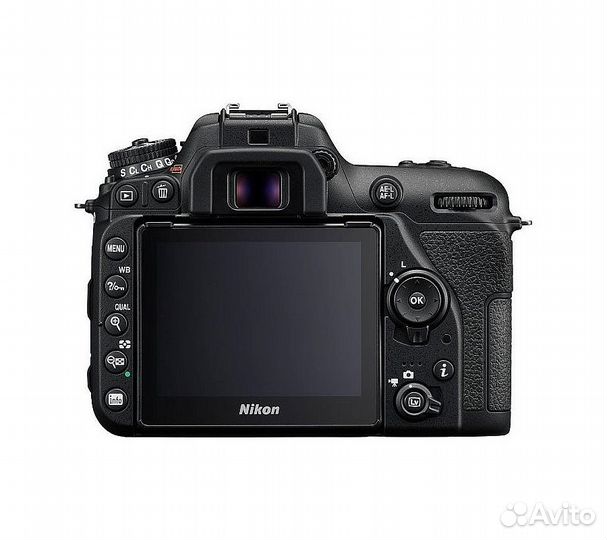 Зеркальный фотоаппарат Nikon D7500 Body