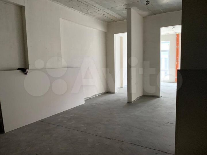 2-к. квартира, 74 м², 1/12 эт.