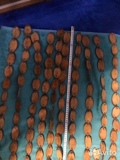 Деревянные спилы с металл.кольцами от шторы