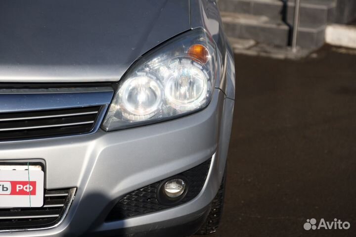 Opel Astra 1.6 МТ, 2010, 175 200 км