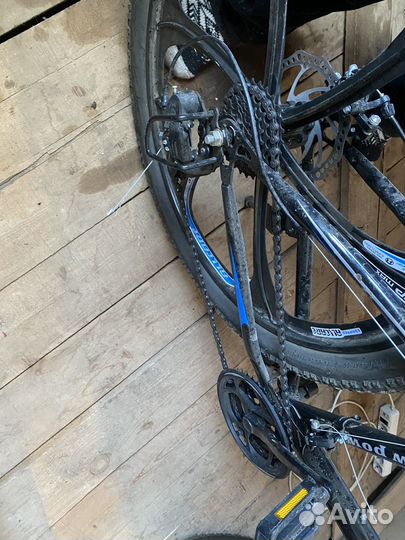 Велосипед на литых дисках BMW