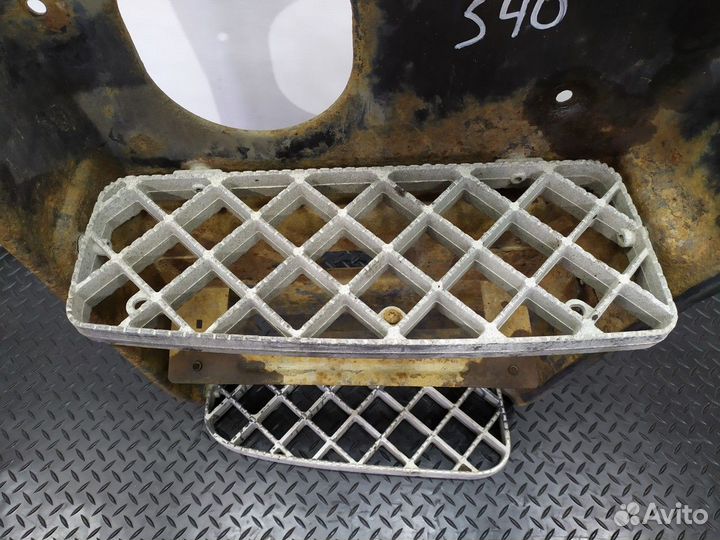 1732322 Корпус подножек левый Scania 5-series