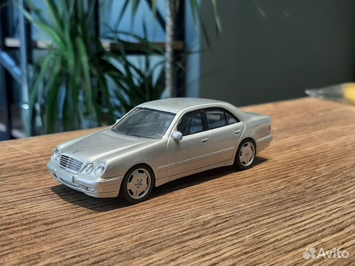 Mercedes Benz W210 E430 Avantgarde 1:43