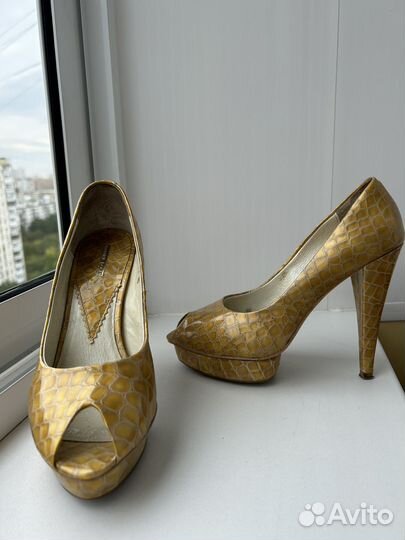 Туфли женские 36 размер натуральная кожа, лак