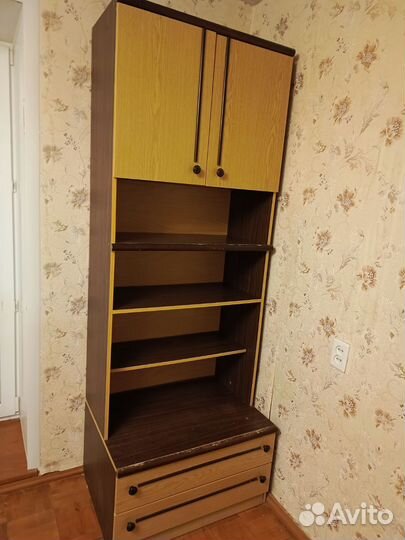 Шкаф с полками