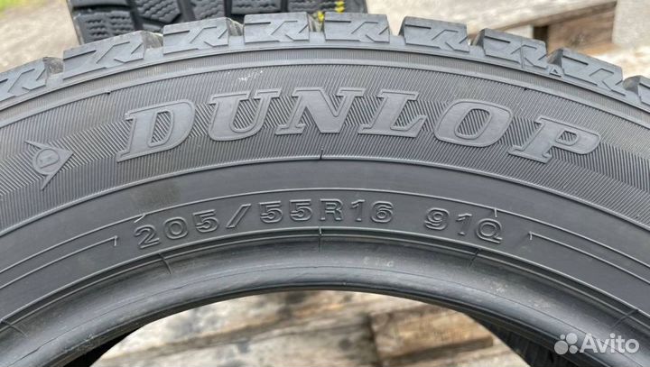 Dunlop Winter Maxx WM02 205/55 R16