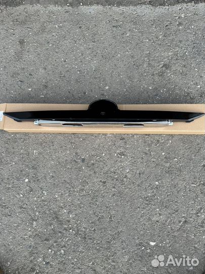 Хром багажника на Toyota Camry/55