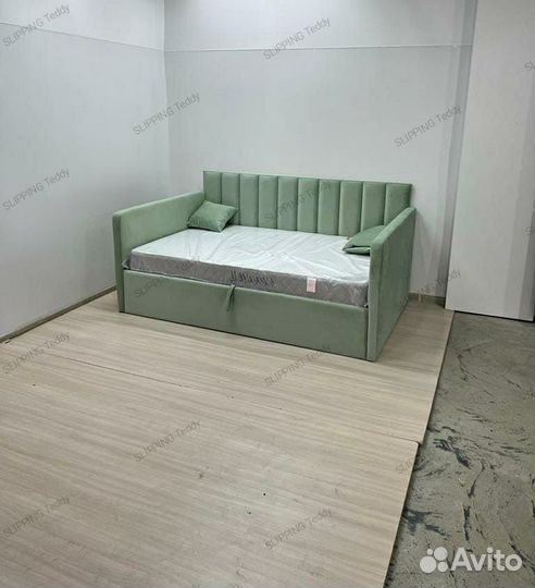 Детская кровать мягкая для девочек