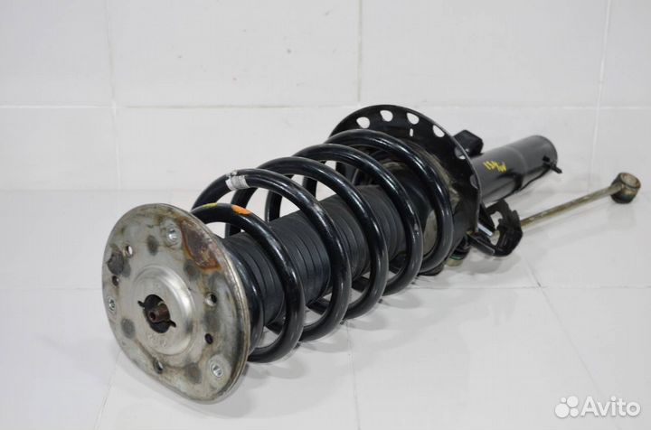 Стойка амортизатора передняя правая Land Rover