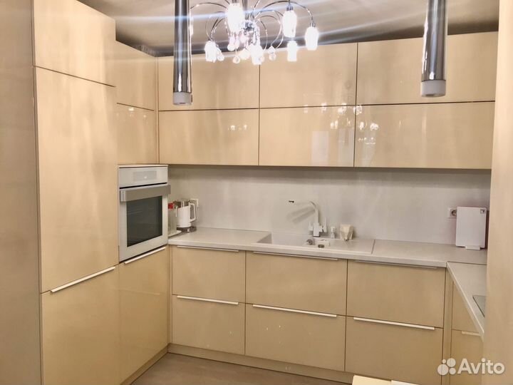 Кухонный гарнитур угловой