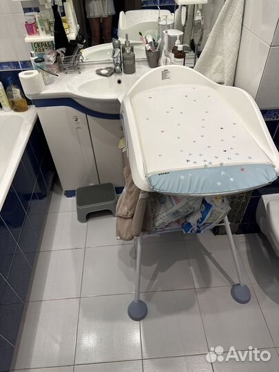 Пеленальный столик с ванночкой beaba