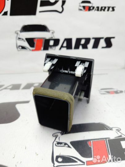 Дефлектор воздуховода Mitsubishi Outlander II (200