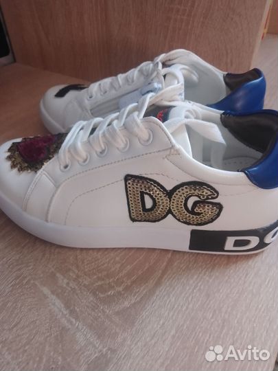 Кроссовки для девочки 30 размер