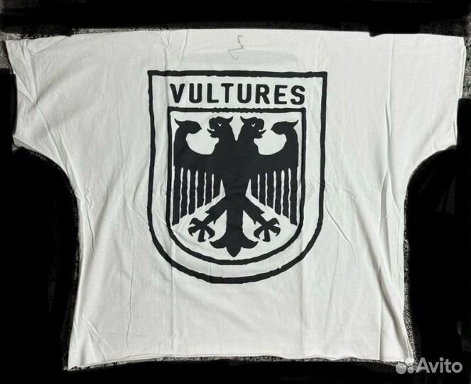 Футболка vultures