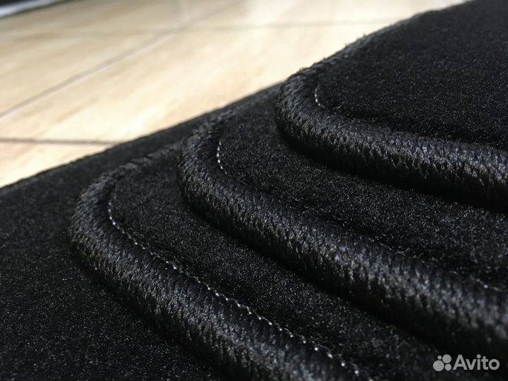 Автоковрики велюровые для Сузуки Витара. черные