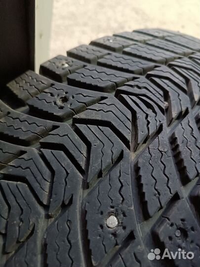 Michelin X-Ice North 3 215/60 R16