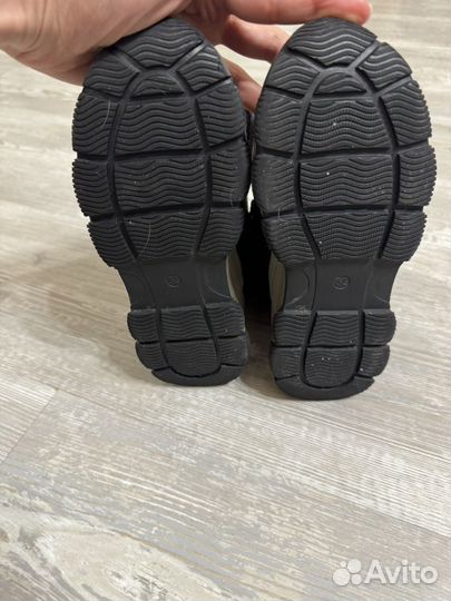 Ботинки зимние на девочку 32