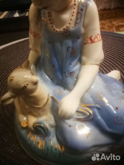 Статуэтки старая Гжель. Аленушка с козленком