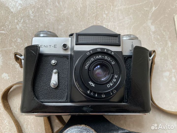 Плёночный фотоаппарат Zenit-Е