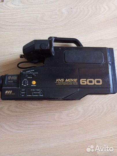 Видеокамера hitachi VM-600E vhs