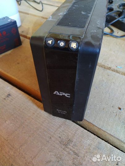 Ибп APC Back-UPS RS 550