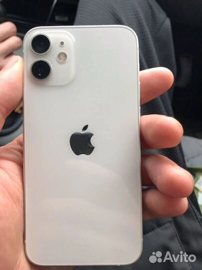 Телефон iPhone 12 mini