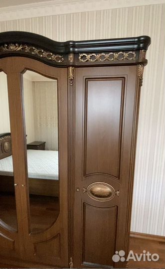 Спальный гарнитур