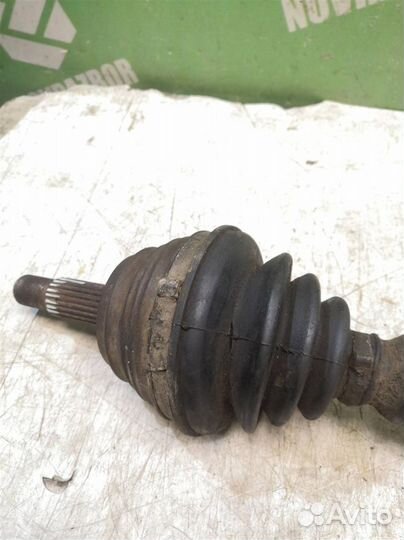 Полуось передняя правая Фольксваген Гольф 3 Венто