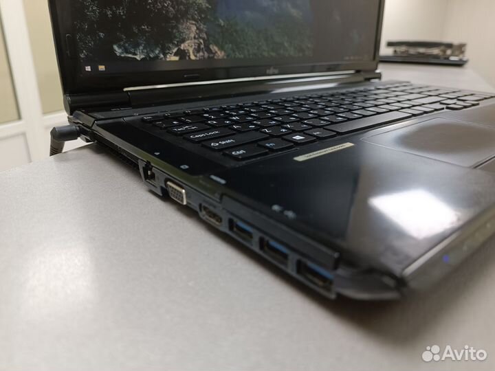 Мощный Full HD 17.3 Fujitsu i7/8g/SSD 256/hdd500