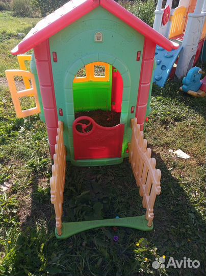 Детский игровой комплекс с горкой