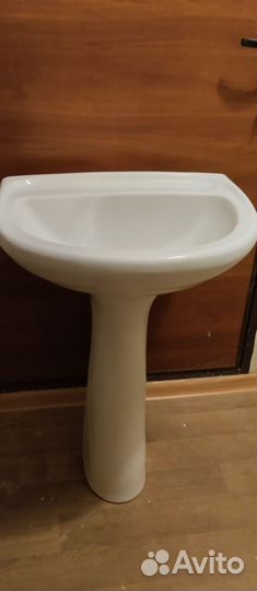 Раковина в ванную бу