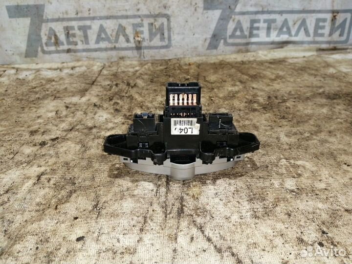 Кнопка аварийной сигнализации Hyundai Solaris