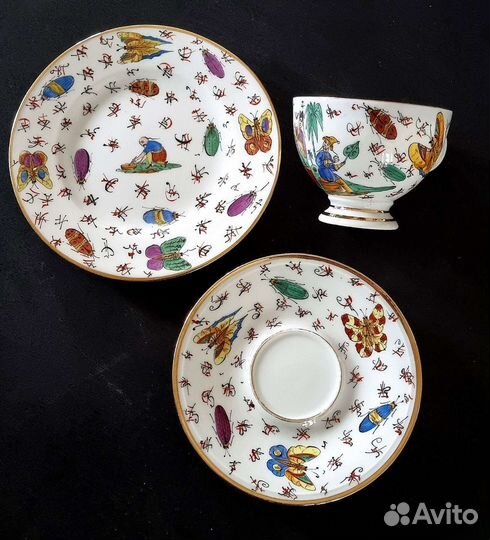 Антикварный чайный сервиз с ручной росписью