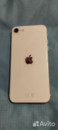 Телефон iPhone SE 2020