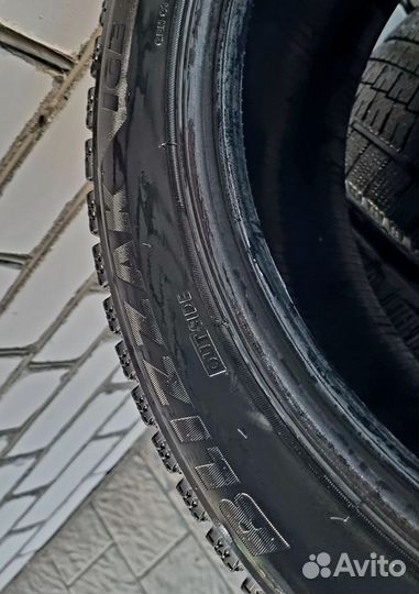 Bridgestone Blizzak Ice 235/45 R17 94S