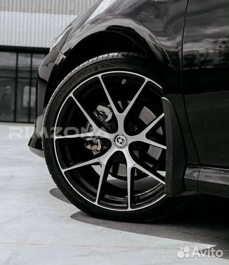 Литой диск HRE R18 5x100