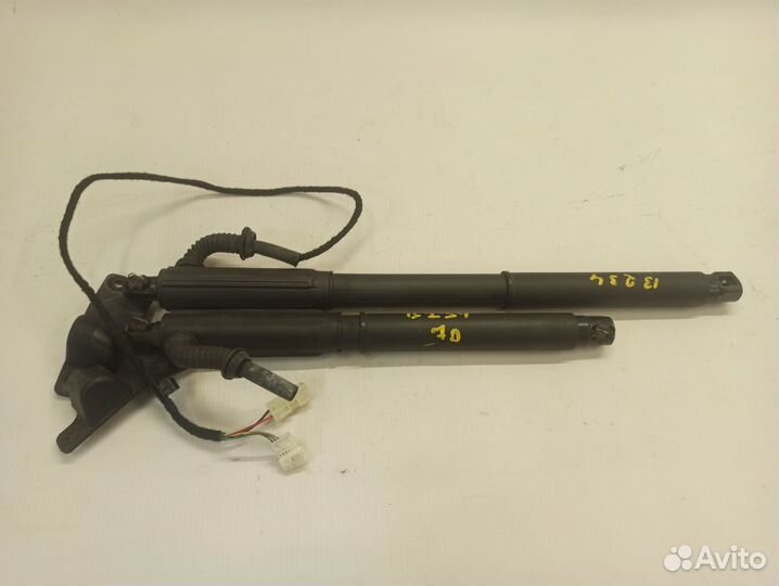 Амортизаторы крышки багажника BMW X5 E70