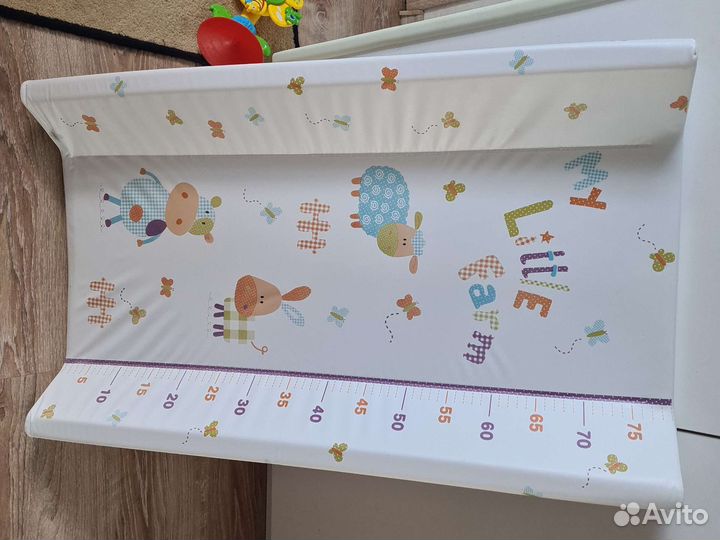 Пеленальная доска на кроватку