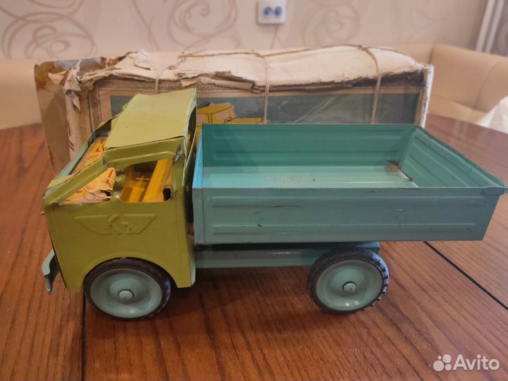 Красная Этна Грузовик