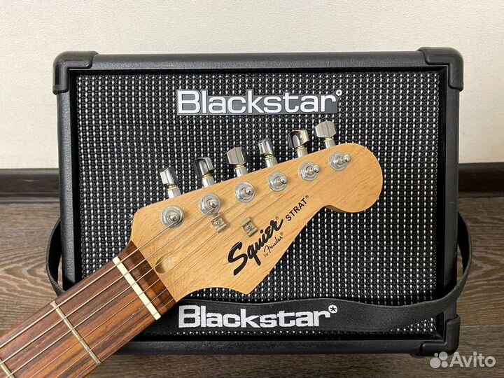 Электрогитара Fender Squier Комбик Blackstar