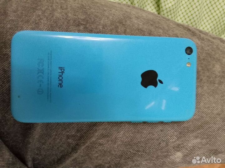 Телефон iPhone 5c