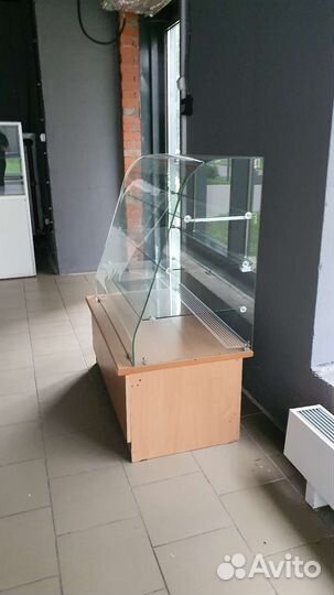 Стеклянная витрина б/у