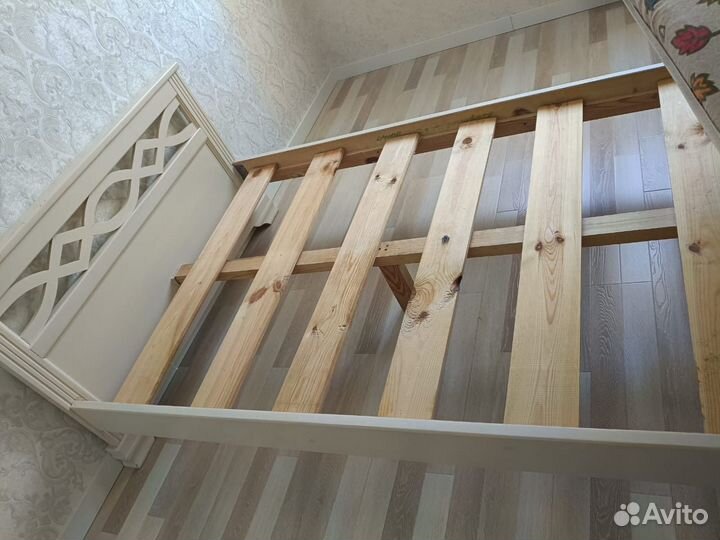 Кровать односпальная с матрасом бу