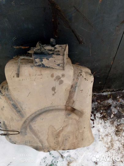 Топливный бак пластиковый на форд фокус 2004г