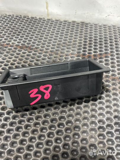 Пепельница Bmw X5 E70 3.0 N52B30 2008